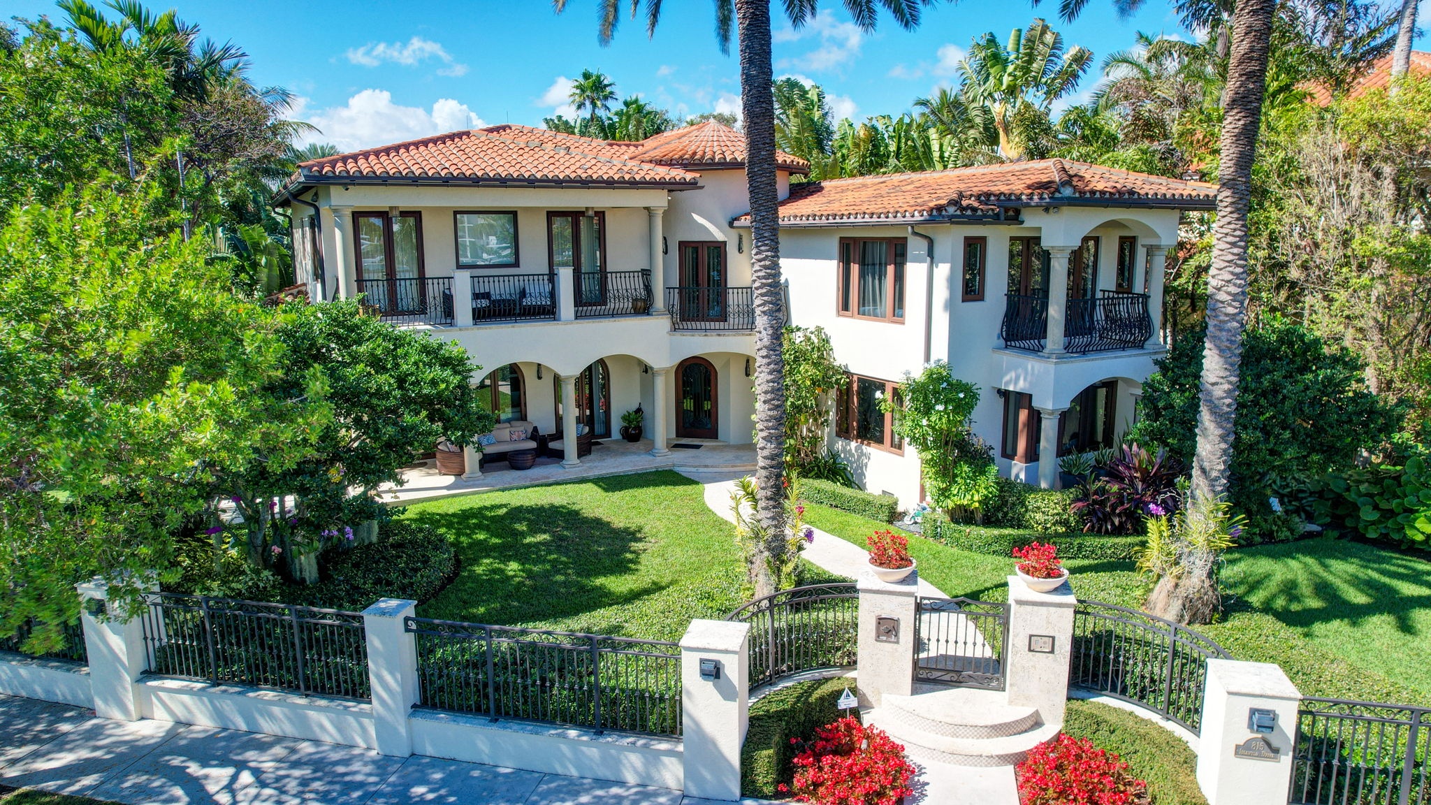 Professional Real Estate Photography in Palm Beach Gardens, FL